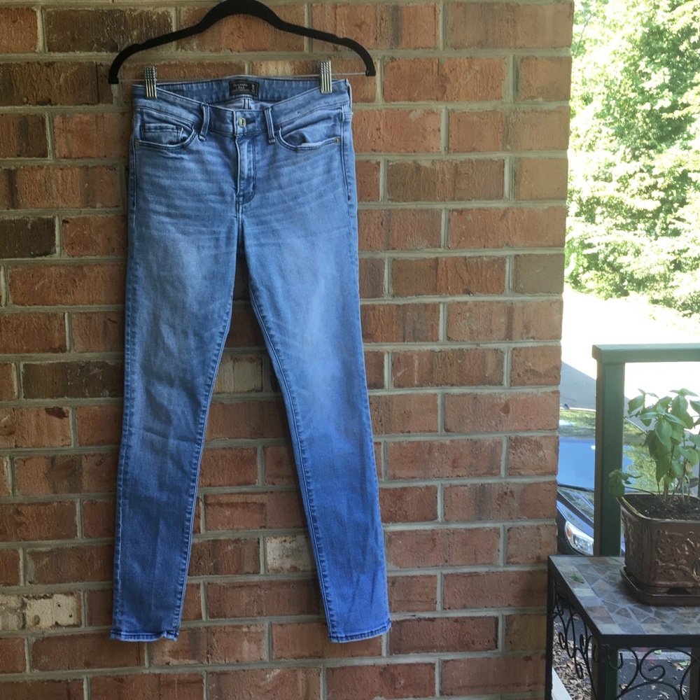 NWOT A&F Harper Super Skinny Jeans